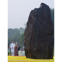 Rahul Gandhi, Sonia Gandhi, Kharge pay tribute to former Prime Minister Indira Gandhi