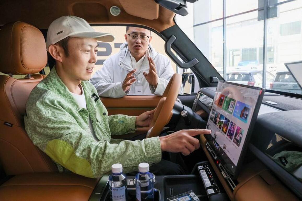 Eased range anxiety boosts NEV long-distance travel during May Day holiday