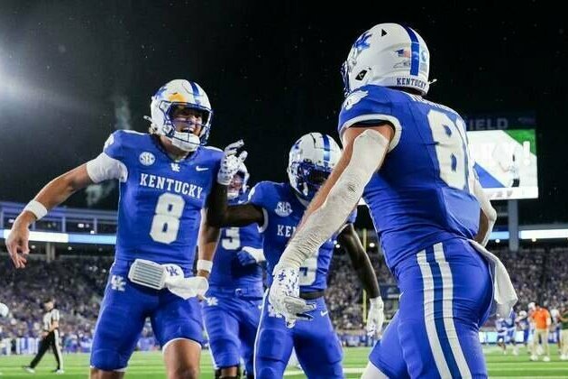 Cutter Boley fills in nicely at QB as Kentucky drops Eastern Michigan