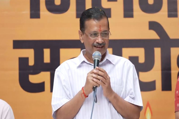 Arvind Kejriwal joins AAP Women's wing Diwali event, performs Dhanteras puja
