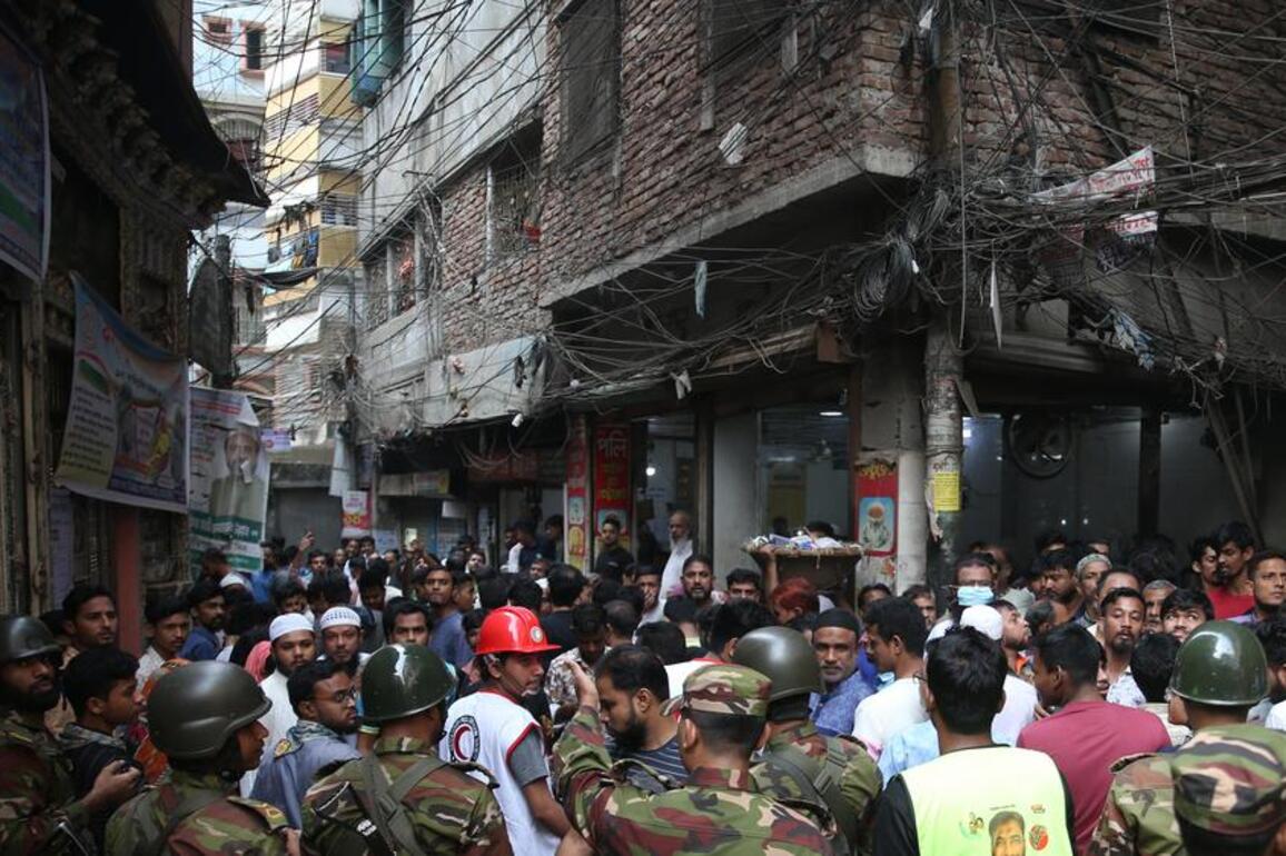 Powerful earthquake in Bangladesh leaves 10 dead, hundreds injured