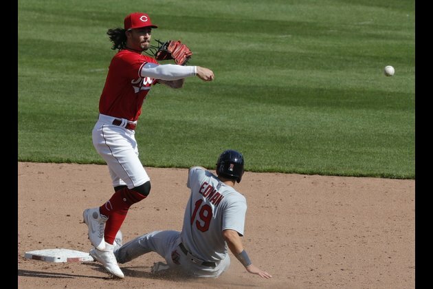 Reds, Cardinals both scuffling entering second series