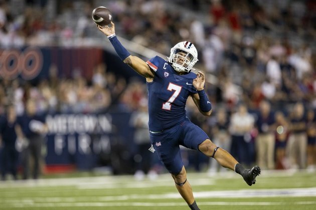 Upward-trending Arizona attempts to shoot down 12th-ranked Ducks