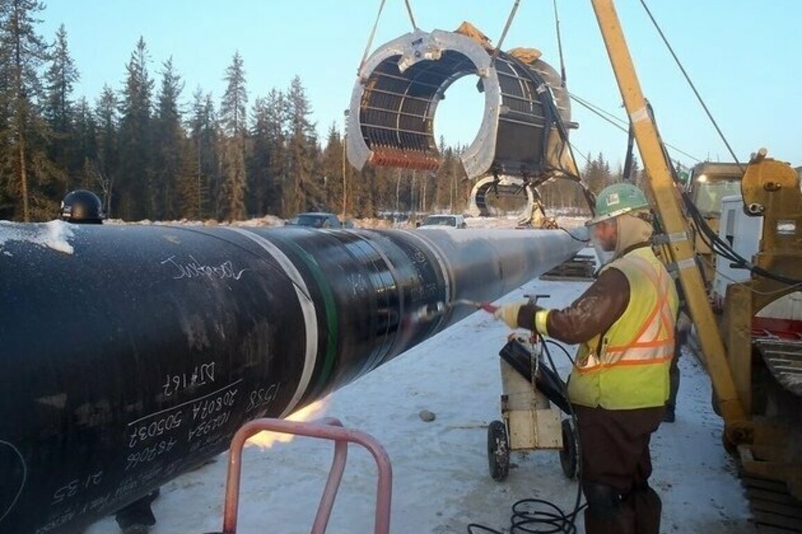 B.C. Dismisses Pipeline, Carney Name-Checks CCS as First Ministers Heap Praise on PM