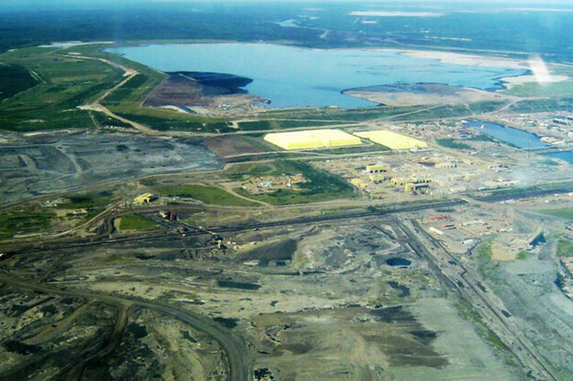 Alberta to Explore Injecting Oilsands Tailings Underground