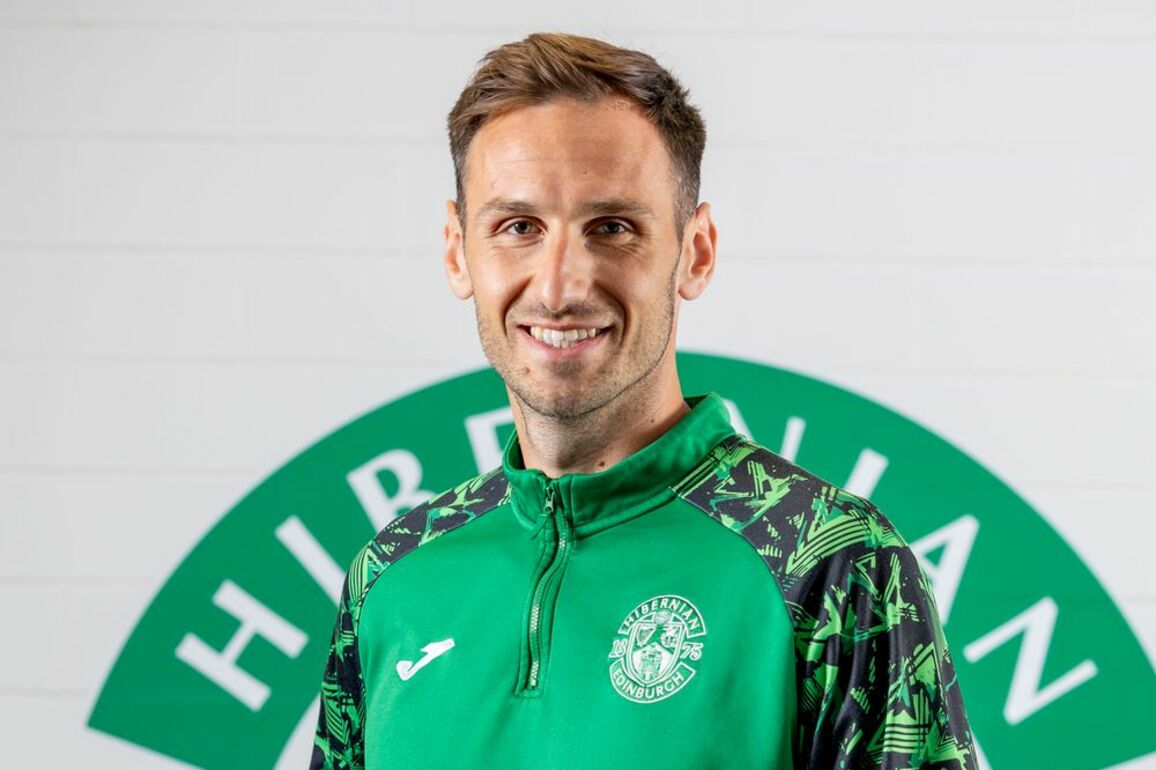 Hibernian FC - Gallery- Raphael Sallinger's First Day At Hibs!