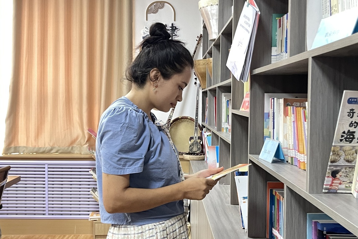China's Xinjiang speeds up digital reading in rural areas