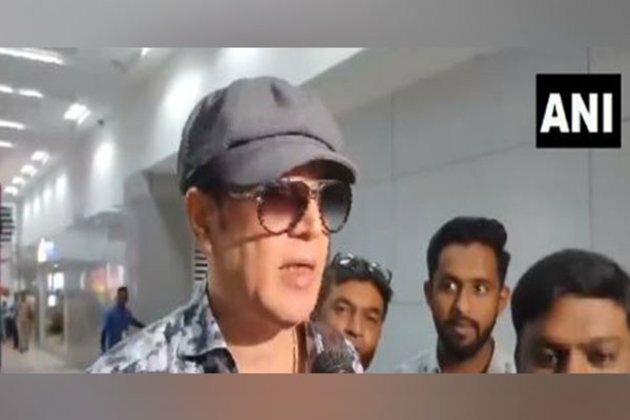 Aditya Pancholi snapped in Ahmedabad ahead of World Cup final