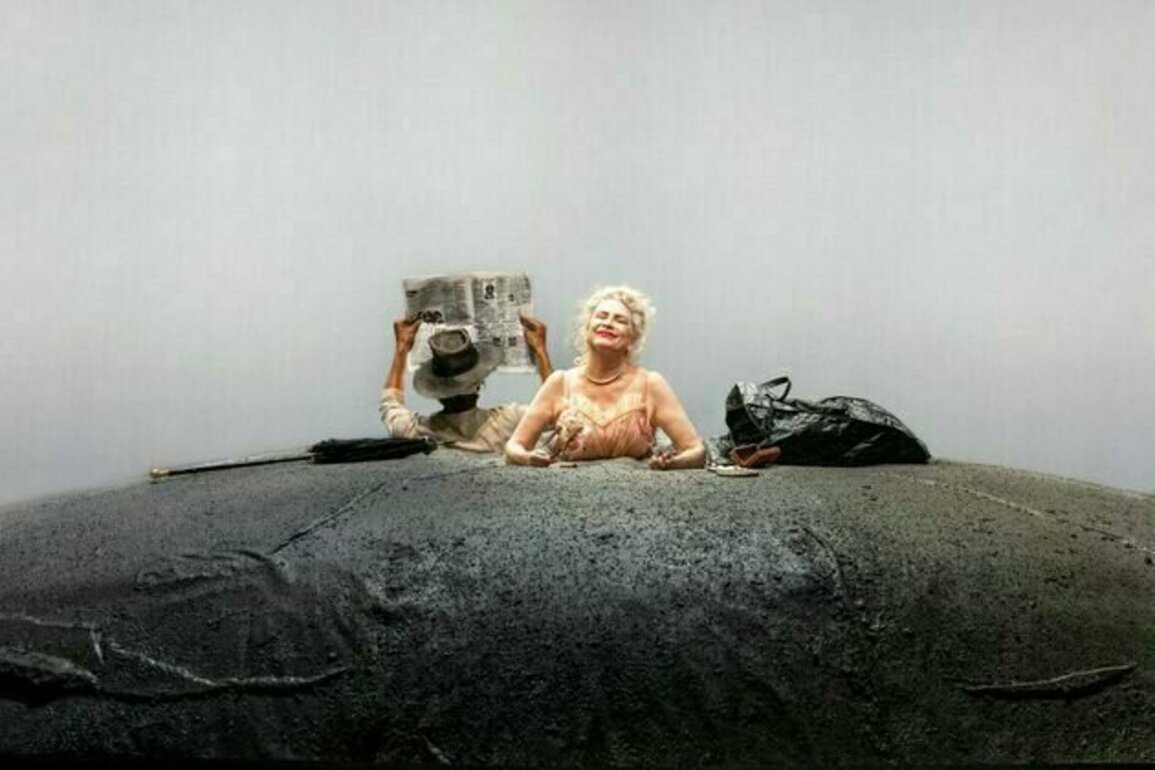 Pamela Rabe shines in this hypnotic revival of Samuel Beckett's classic play Happy Days