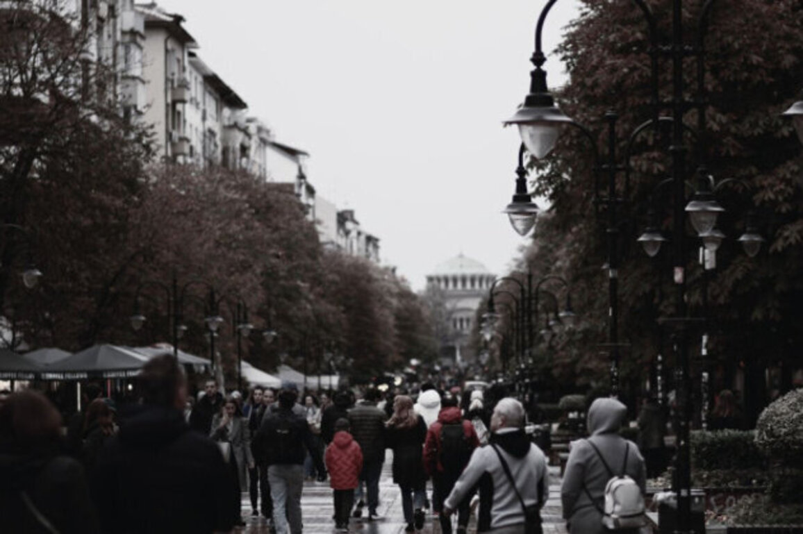 Bulgaria Ranks Second in the EU for Working People At Risk of Poverty