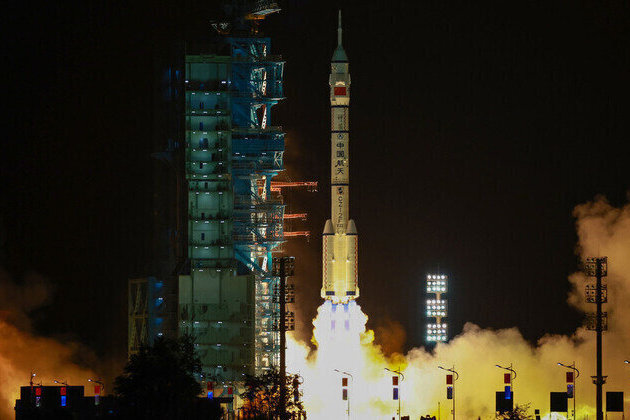 China launches year-long orbital mission with lunar ambitions 