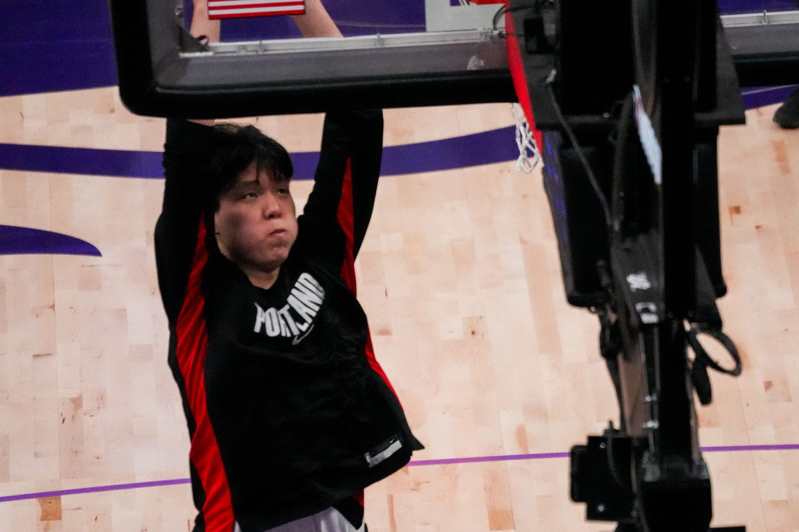 (SP)U.S.-SACRAMENTO-BASKETBALL-NBA-BLAZERS VS KINGS