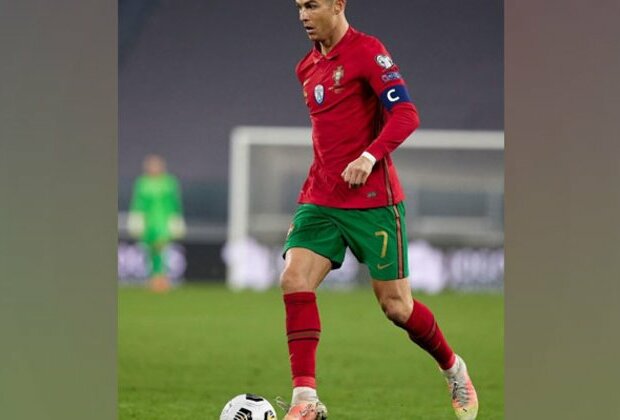 Ronaldo storms off pitch after being denied goal