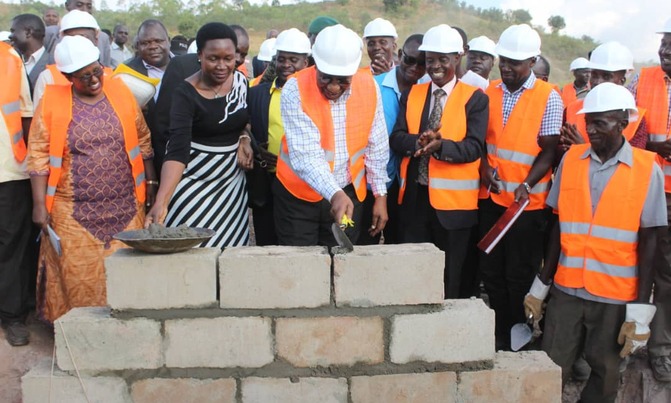 Refugee hosting districts get sh184b Refugee hosting districts get sh184b