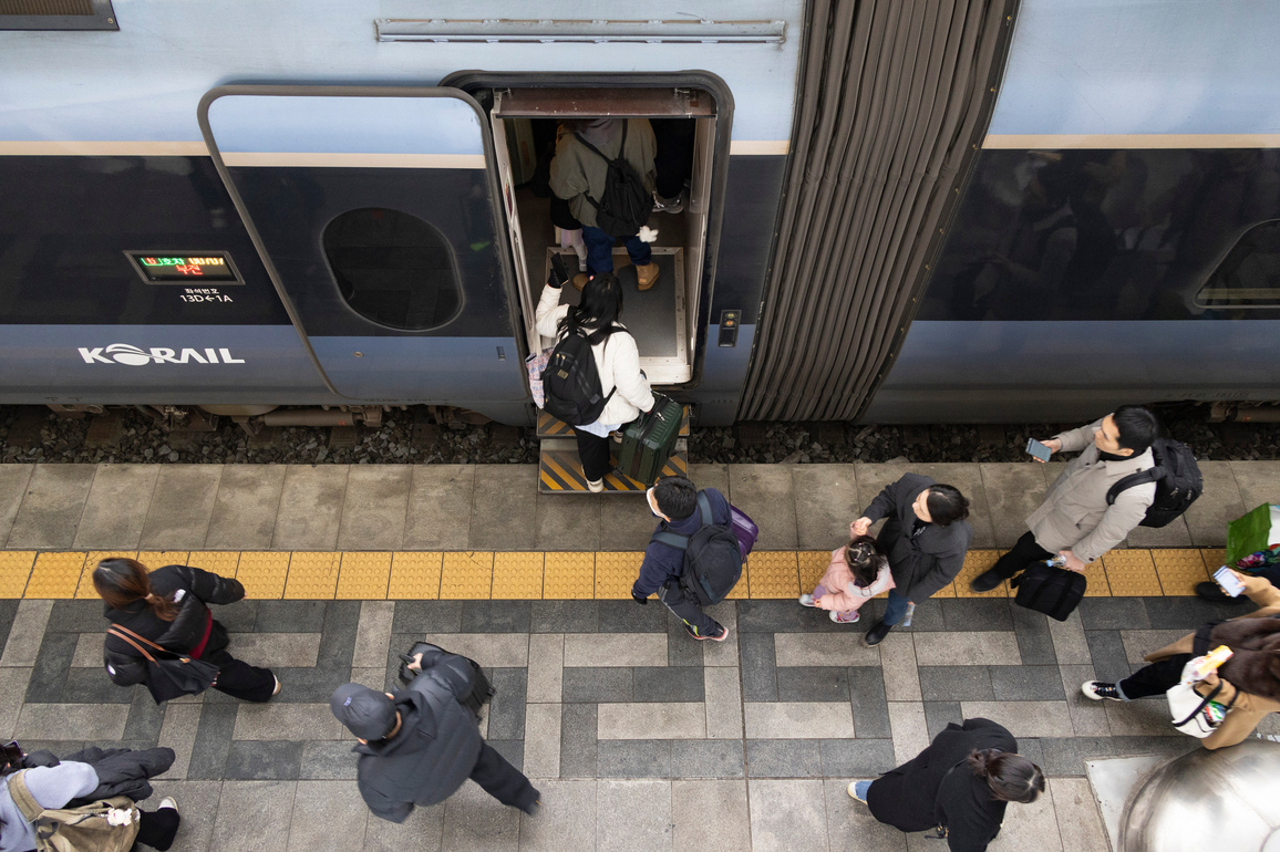 SOUTH KOREA-SEOUL-LUNAR NEW YEAR-TRAVEL RUSH