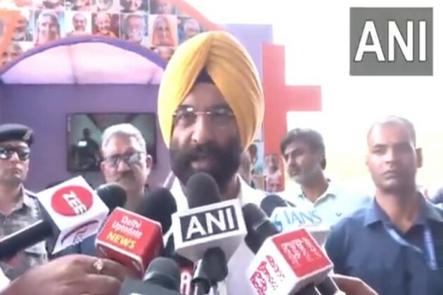 Manjinder Sirsa attacks Rahul Gandhi over 1984 riots