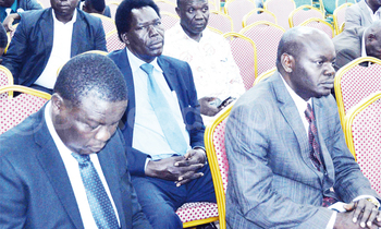 Abamu ku babaka abeetabye mu musomo. Abamu ku babaka abeetabye mu musomo.
