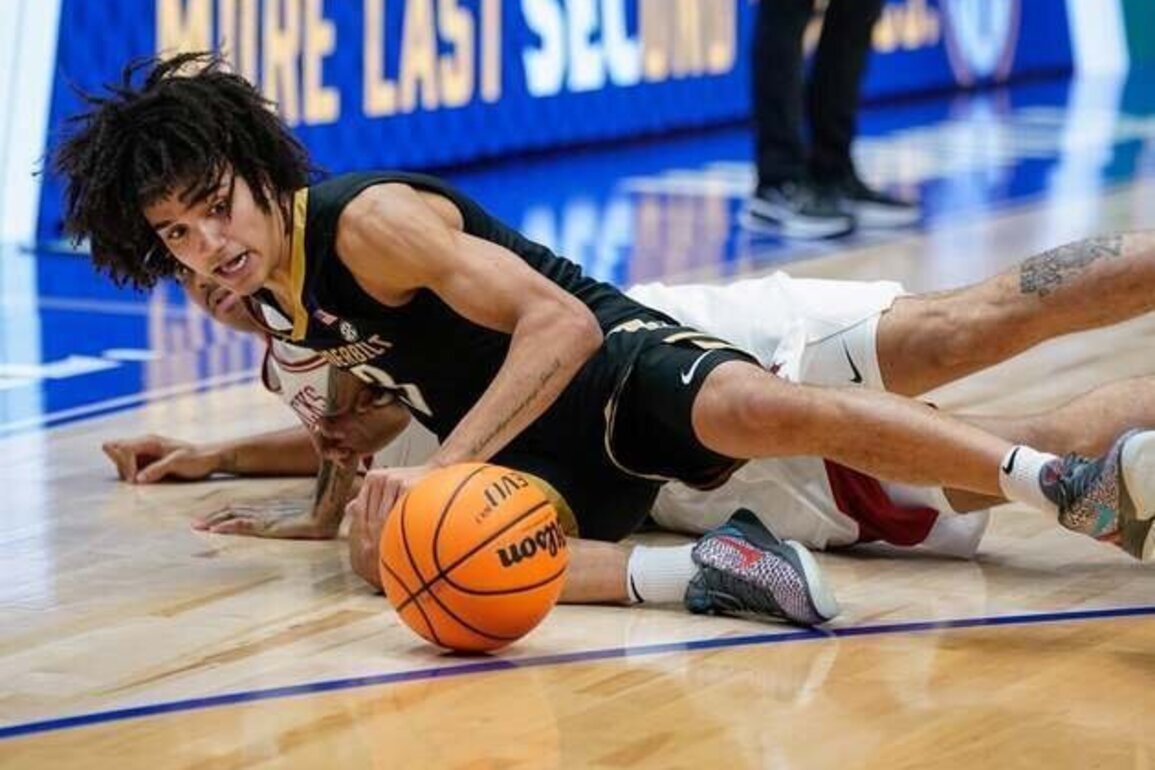 Vanderbilt pursues first tourney win since 2012 in matchup with McNeese State