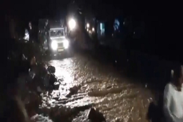 Uttarakhand: Traffic resumes on Naugaon-Vikasnagar road after heavy rain disruption