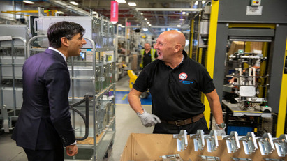Chancellor Rishi Sunak MP visits Worcester Bosch to learn more about 'safe gas' technology