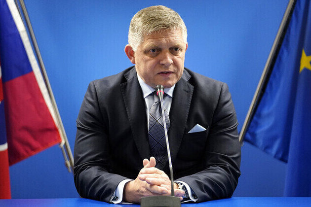 Go fight for Ukraine, EU countrys PM tells pro-Kiev students