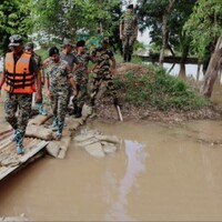 IG BSF Punjab visits flood-affected border areas in Ferozepur