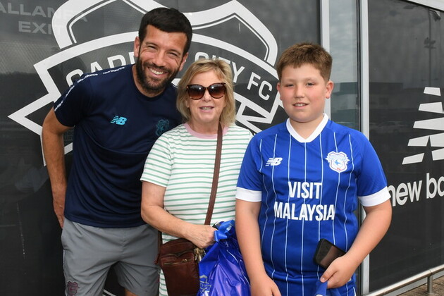 Gallery - Brian meets the fans at Home Kit Launch - Cardiff