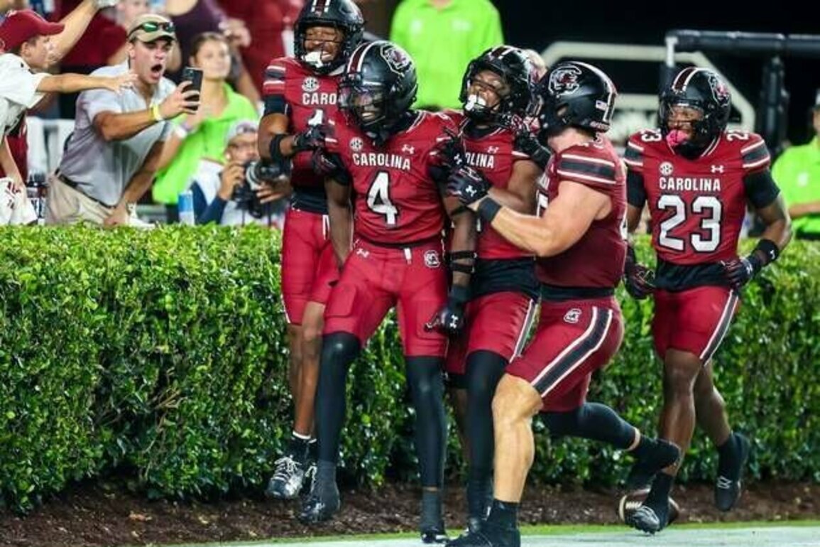 Vicari Swain's 2 TDs on punt returns propel No. 10 South Carolina past SC State
