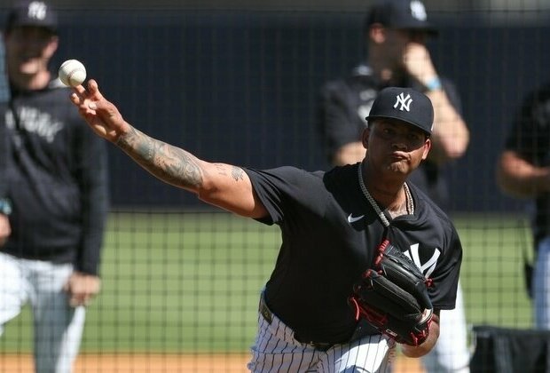 Yankees RHP Luis Gil won't throw until at least mid-April