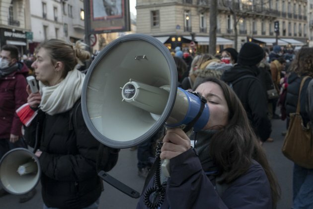 Police and students clash over teachers salaries