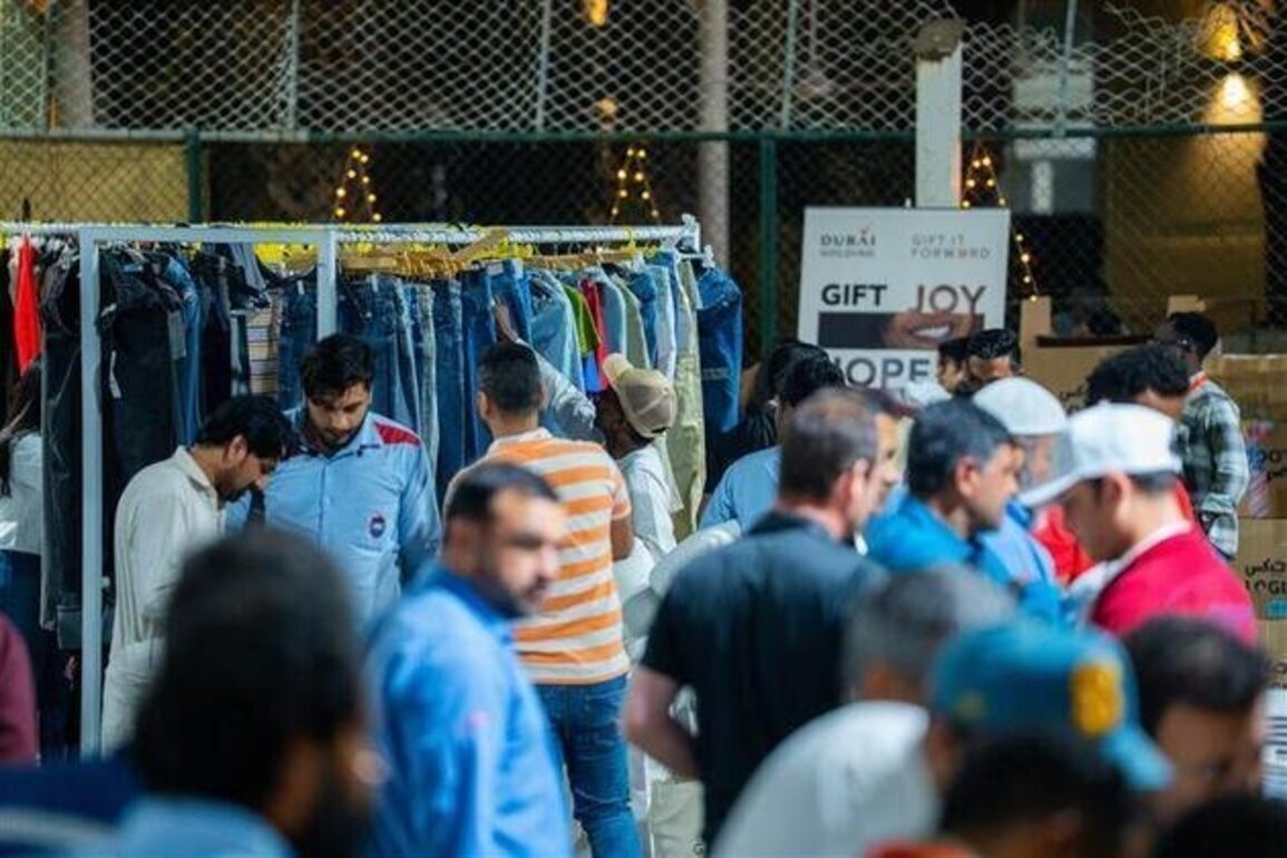 Dubai Holding's 'Gift It Forward' distributes over 500,000 items in Ramadan
