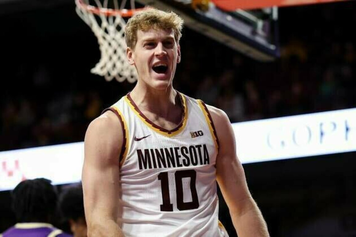 Cade Tyson leads Minnesota's rout of Alcorn State