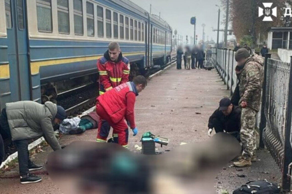 Four dead after man blows himself up trying to flee Ukraine  police