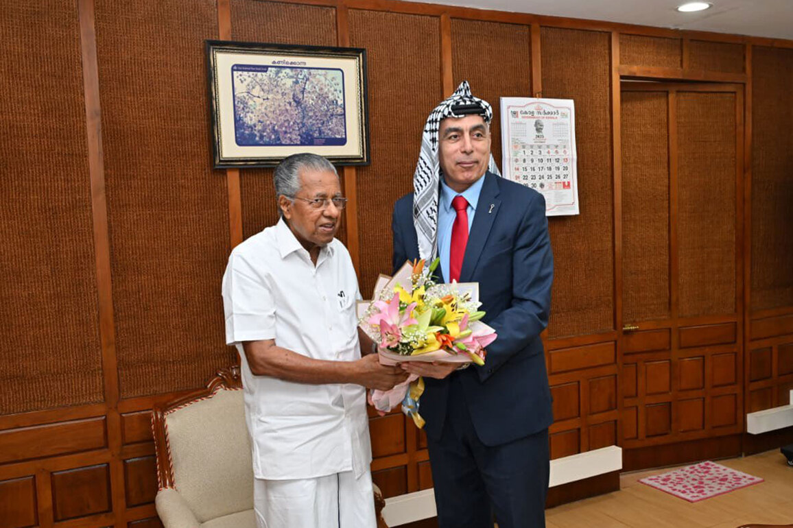 Kerala: CM expresses solidarity with Palestinians in meeting with Envoy