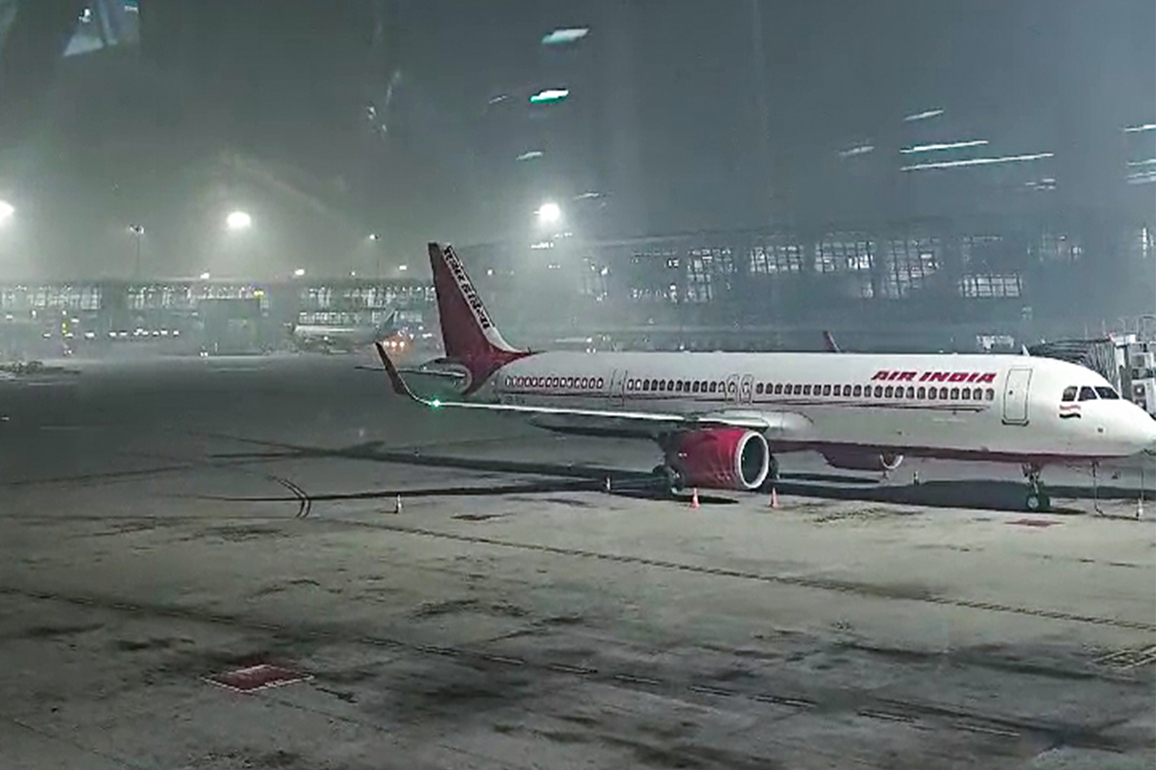 100 flights delayed at Delhi Airport due to a technical issue with ATC system
