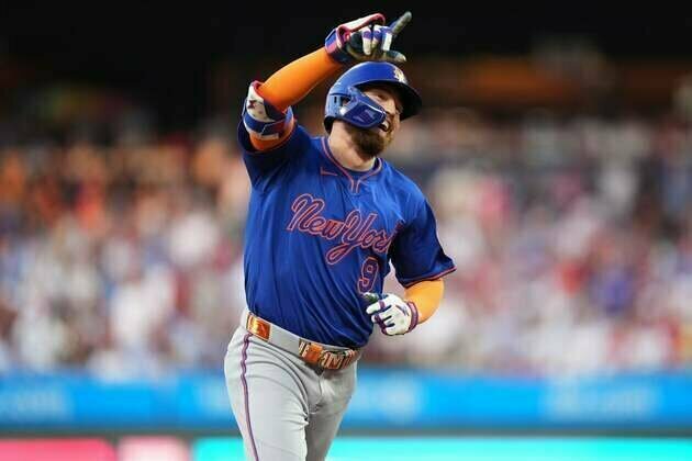 Mets chase series win over Brewers after lineup shake-up