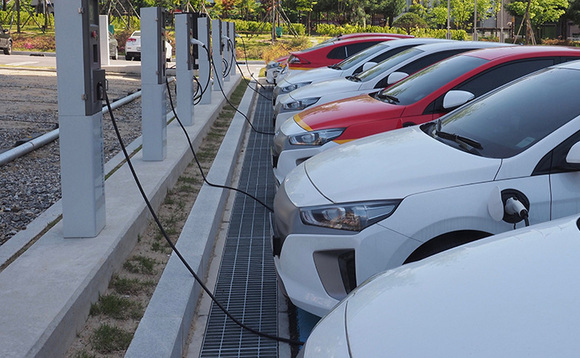 The number of EV charge points must jump 10-fold ahead of 2030 fossil fuel ban, according to SMF
