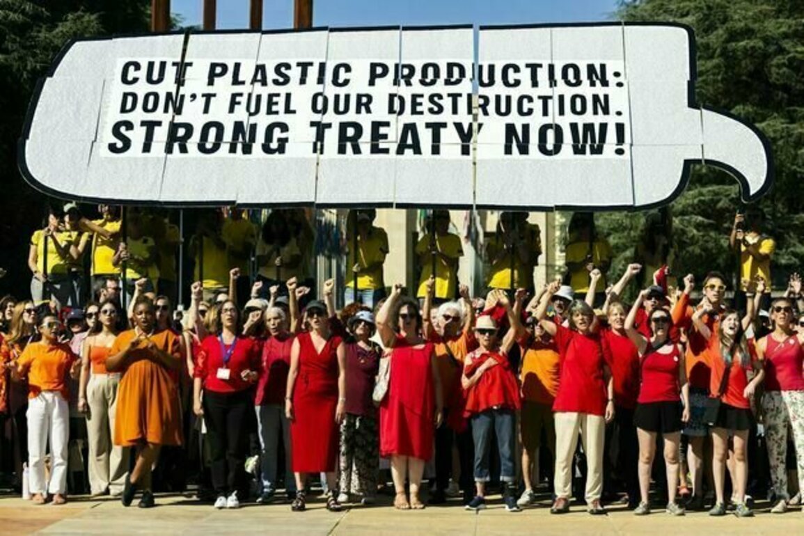 We're witnessing last-ditch talks to secure a global plastic pollution treaty