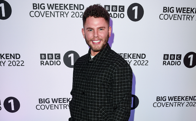 Dean McCullough: "Go on to all the farmers who are listening to BBC Radio 1"