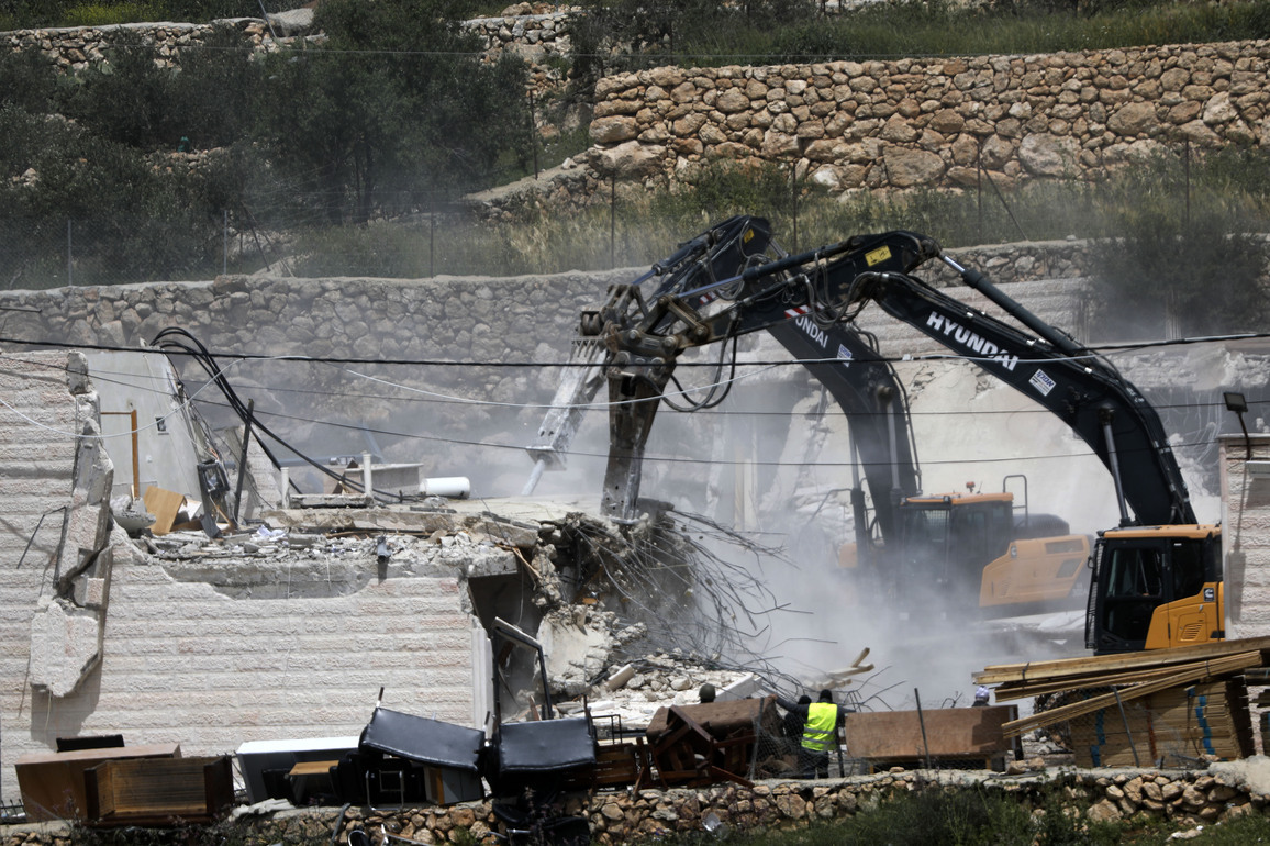 MIDEAST-WEST BANK-HEBRON-DEMOLISH