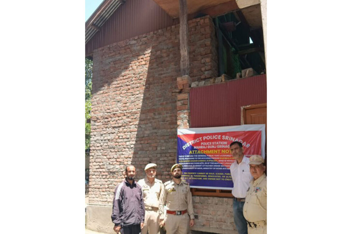Srinagar Police attaches properties worth Rs 2 crore of alleged drug peddlers under Nasha Mukt Jammu and Kashmir Abhiyan