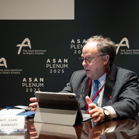 Ex-US intel official softens stance on ROK nuclear armament amid growing threats