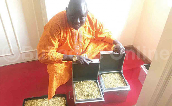 Malong ng’alaga zzaabu gwe bafererako Abazungu. Malong ng’alaga zzaabu gwe bafererako Abazungu.