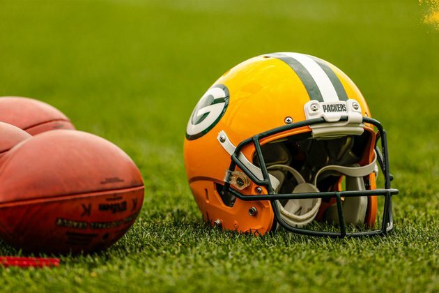 Packers claim TE Eli Wolf off of waivers from the Indianapolis Colts