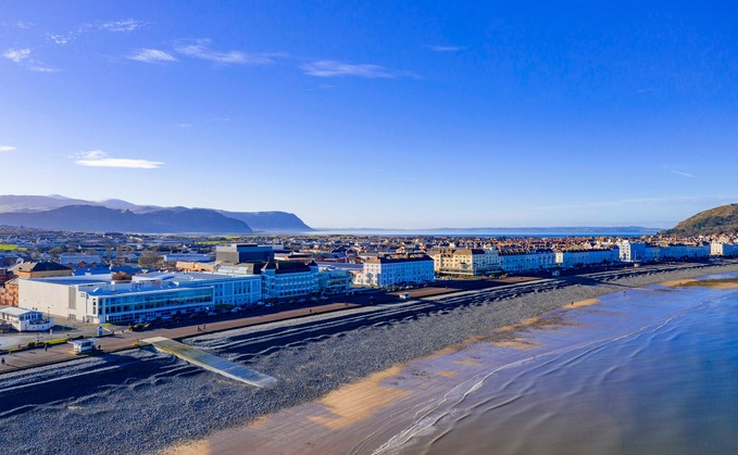 Welsh Labour Conference 2025 is due to take place at Venue Cymru in Llandudno from June 27 to June 29. Farmers have called the protest the 'No confidence in Keir by the pier'. Welsh Labour Conference 2025 is due to take place at Venue Cymru in Llandudno from June 27 to June 29. Farmers have called the protest the 'No confidence in Keir by the pier'.