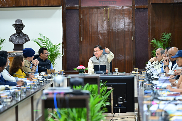 Uttarakhand CM directs officials to run special campaigns to resolve pending complaints