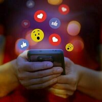 Could you accidentally sign a contract by texting an emoji? Here's what the law says