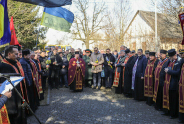 Ukrainian nationalists commemorate Nazi collaborator (PHOTOS, VIDEO)