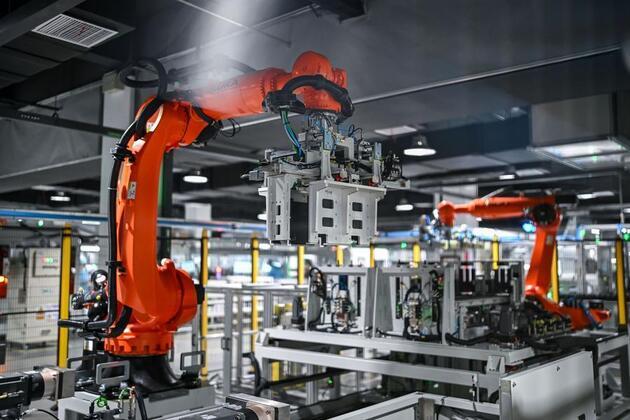 China's manufacturing upgrade, transformation taking shape in Beijing
