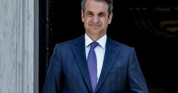 Greece plans under-15 social media ban, urges EU action